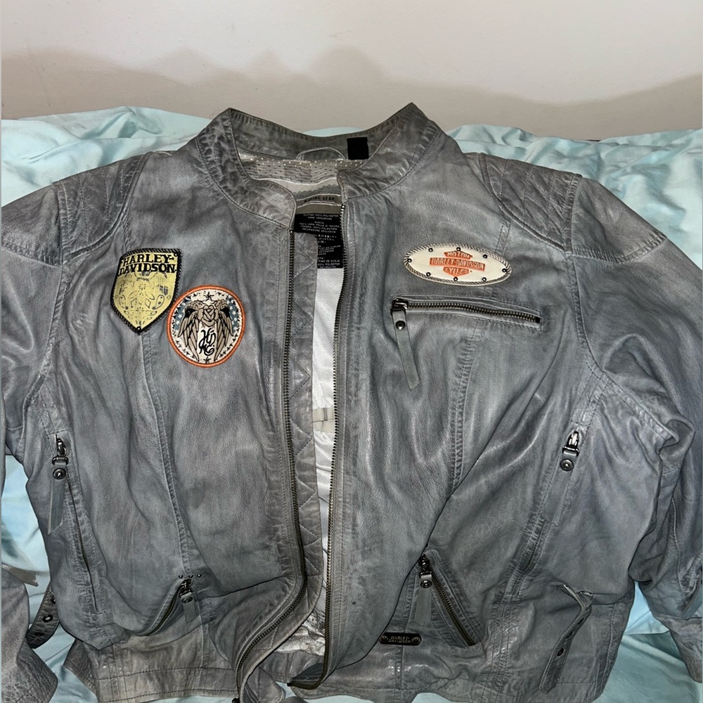 Authentic Harley Davidson Gray Leather Jacket with Harley Patches. Unique.